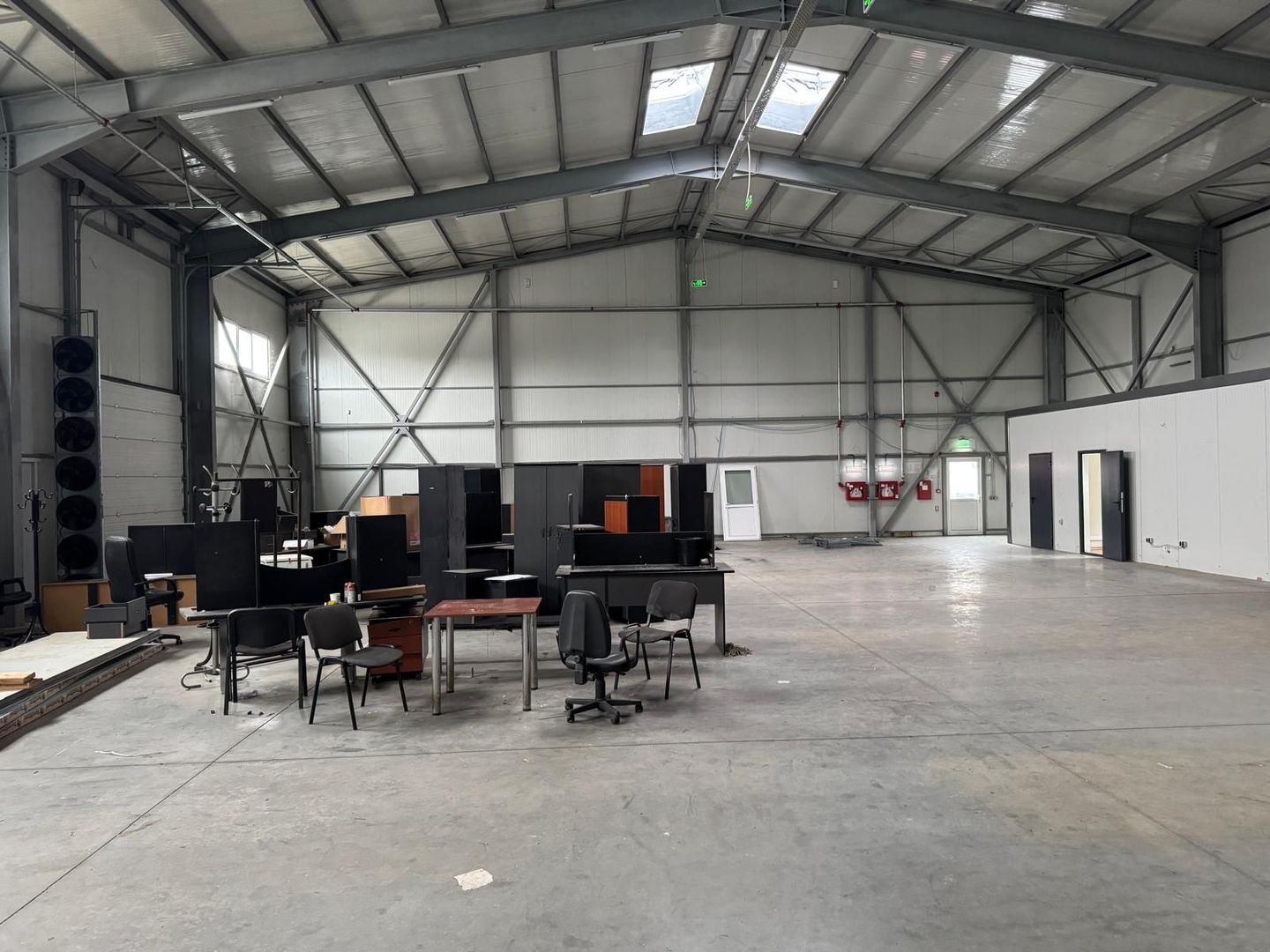 Hala 1000 mp de inchiriat Drumul Intre Tarlale- Oxigenului - Poză 3