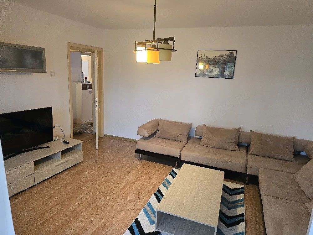 Inchiriez apartament cu 3 camere, decomandat, - Poză 1