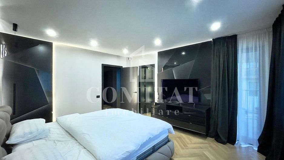 0% comision Vilă de lux la cheie lângă liziera pădurii - Poză 15