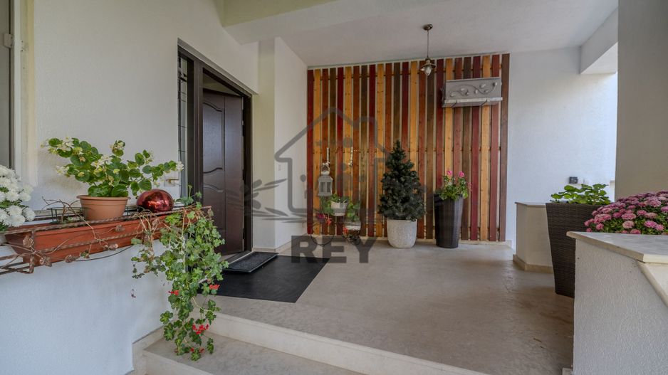 De Vânzare Vila Superba la liziera parcului Sub Arini - Poză 13