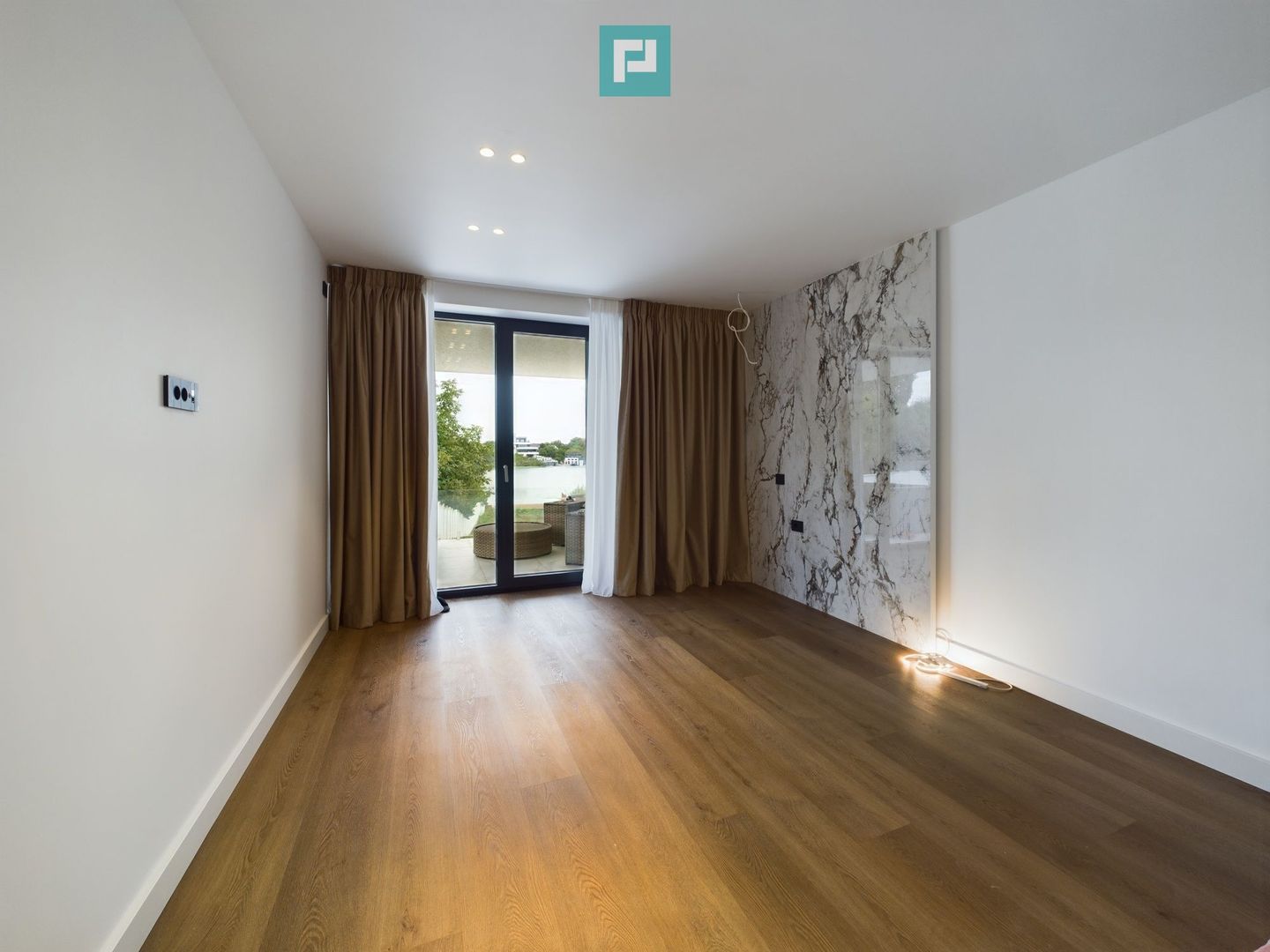 Vilă extravagantă pe Lacul Snagov - Poză 21