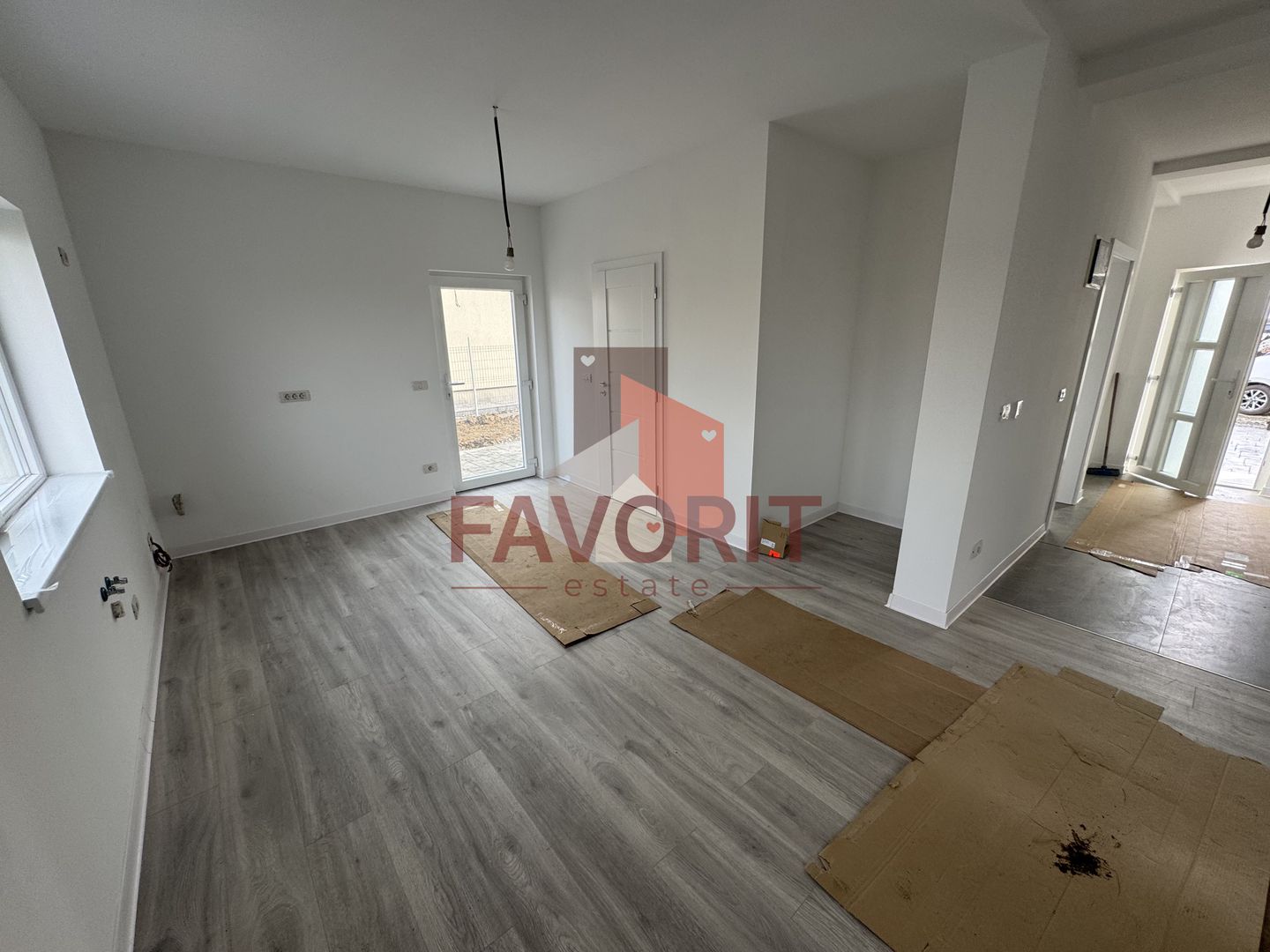 Casa individuala. Disponibila imediat. 4 dormitoare - Poză 3