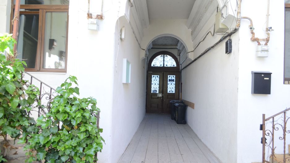 Apartament renovat in zona centrala - Poză 13