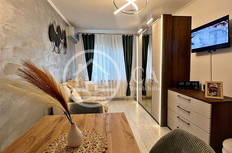 Apartament de vânzare cu 2 camere în zona Velența, Oradea - Poză 1