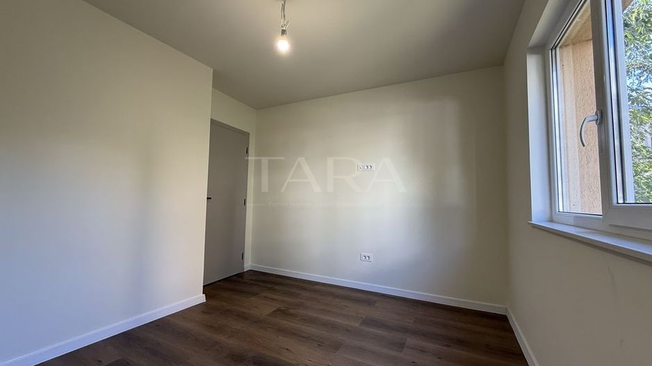 Apartament cu 3 camere, 60 mp, renovat, încălzire în pardoseală. - Poză 4
