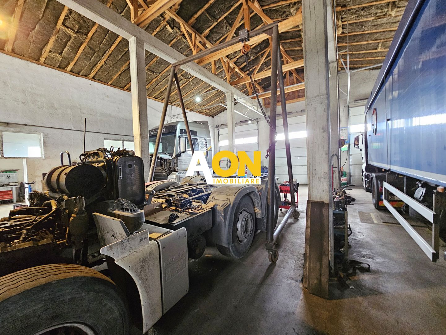 Hala amenajata ca service, 580 mp hala, 5175 mp teren, zona Ciugud - Poză 5