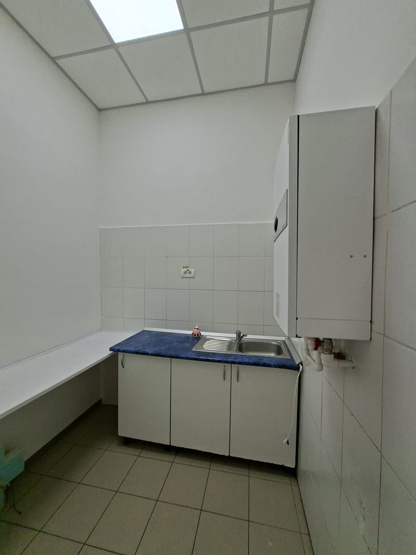 Spațiu pretabil birourii,farmacie,etc - Poză 6