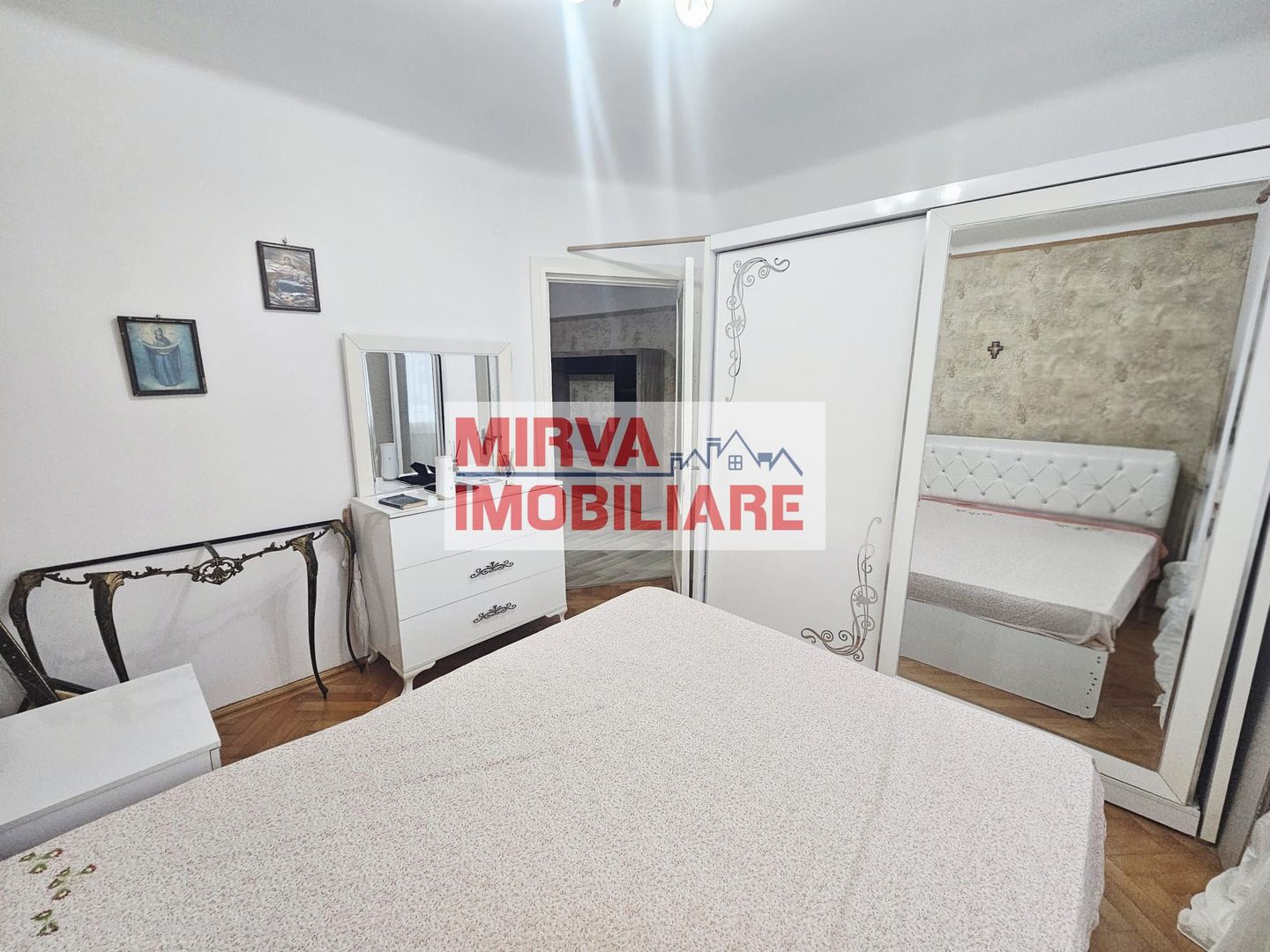 Apartament 2 camere Ultracentral cu garaj inclus | Mobilat și utilat - Poză 7