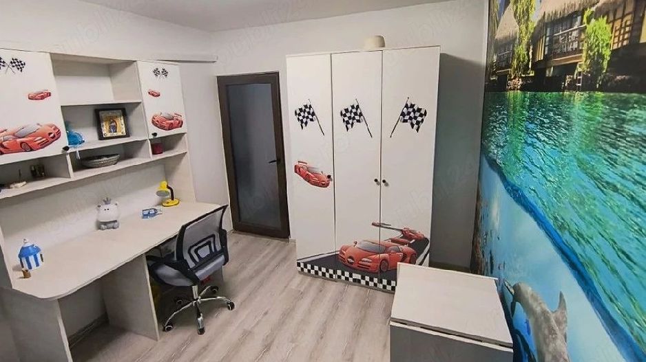 inchiriez apartament 3 camere Micro 16 - Poză 2