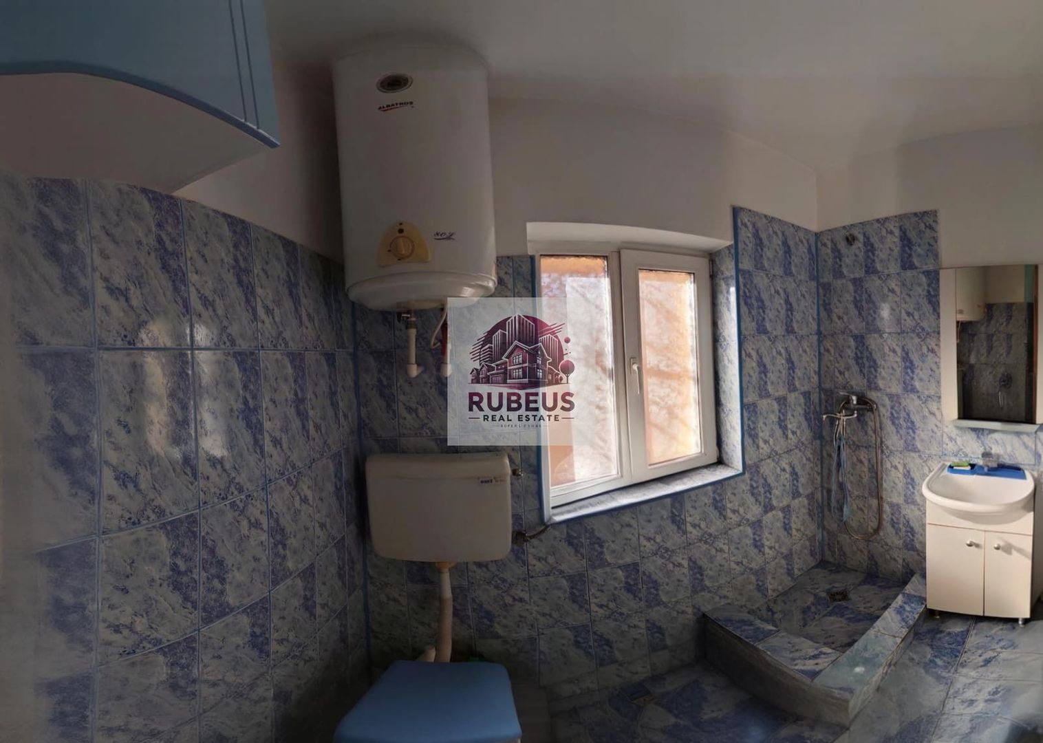 Casa cu personalitate in Calomfirescu – spatiu, liniste si teren gener - Poză 17