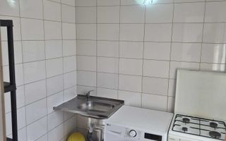 Apartament 1 cameră, zona Podul de Fier, Iași – mobilat, utilat, balcon, loc de parcare - Poză 3