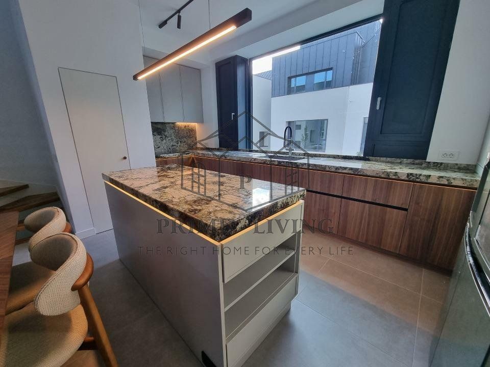 VILA DE LUX CU 4 CAMERE LA INCHIRIERE IN COMPLEX EXCLUSIVIST - Poză 3