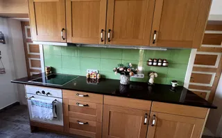 Casă de vânzare în Covasna - complet renovată, mobilată și utilată! - Poză 15