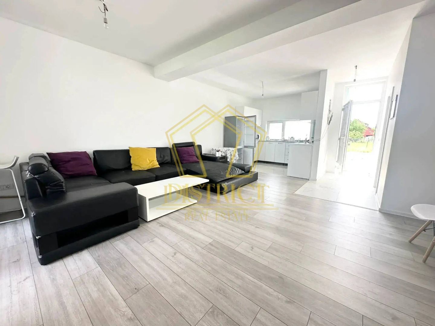 Triplex deosebit cu 4 camere | Dumbravita | PetFriendly - Poză 1