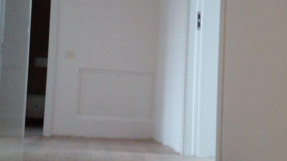 Reședință Modernă cu Finisaje Distinse - Poză 10