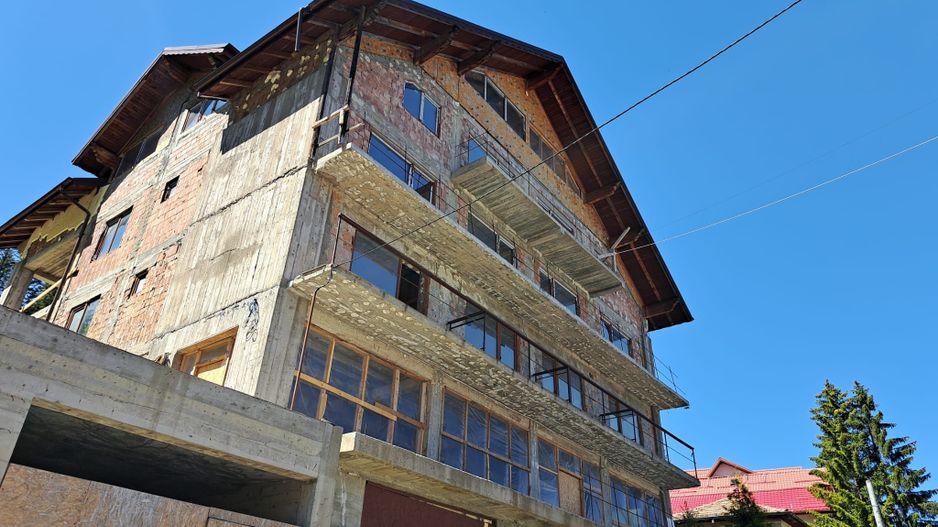 Cladire Pensiune D+P+2+M+Pod - 1089 mp + teren 893 mp - Sinaia - comision 0% - Poză 6