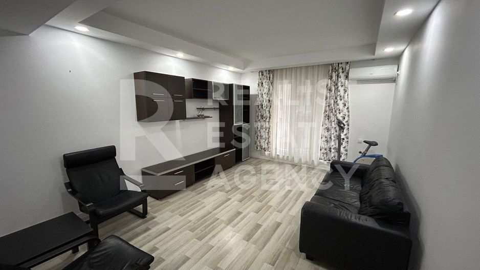 Apartament cu 2 camere, Cosmopolis, mobilat și utilat, loc de parcare - Poză 1