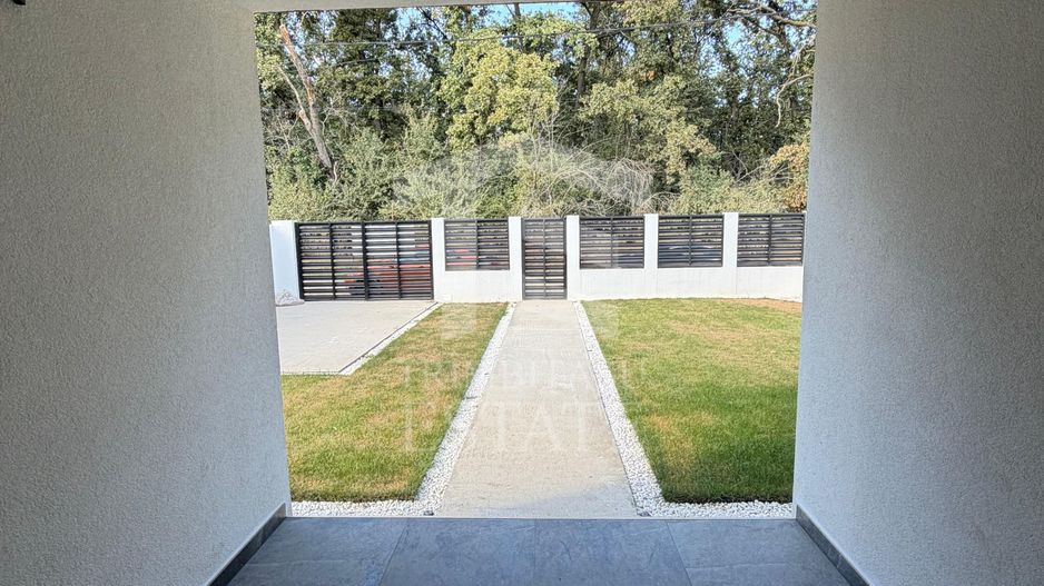 Casa de inchiriat Balotesti padure - Poză 2