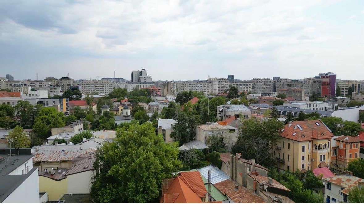 Penthouse cu 4 camere in zona Unirii, parcare si boxa in subteran - Poză 2