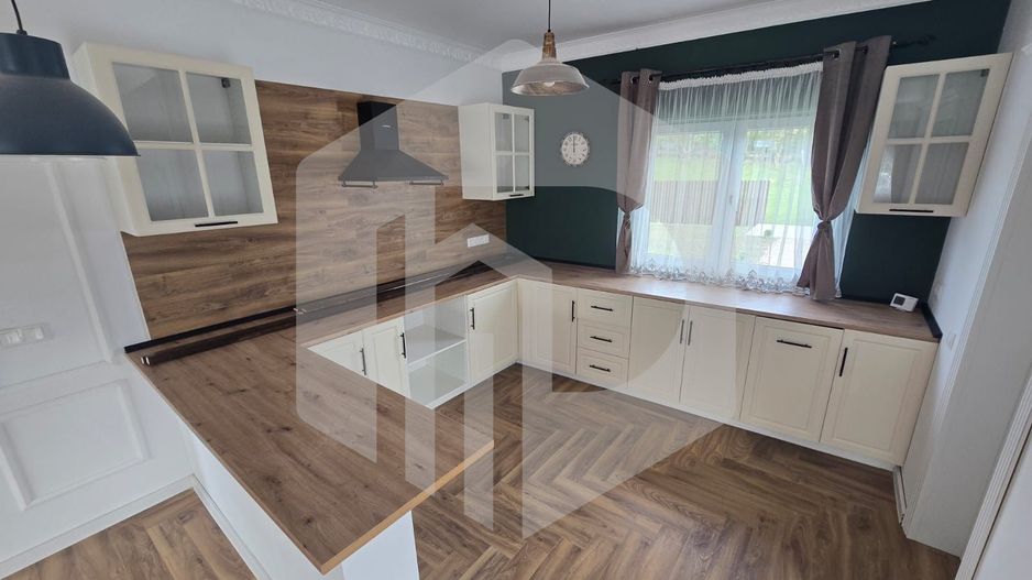 Casa superba 3 dormitoare 500 teren zona Tocile - Poză 13