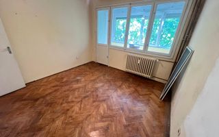 Ap 2 cam , zona Circumvalatiunii, etaj intermediar, decomandat - Poză 1