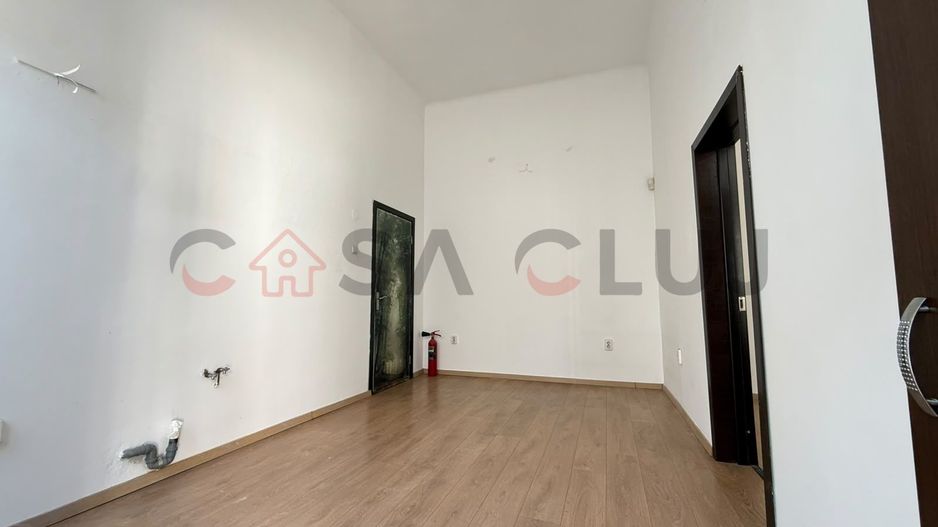 40 MP | PIATA MIHAI VITEAZU | LOCUINTA / SPATIU BIROU - Poză 4