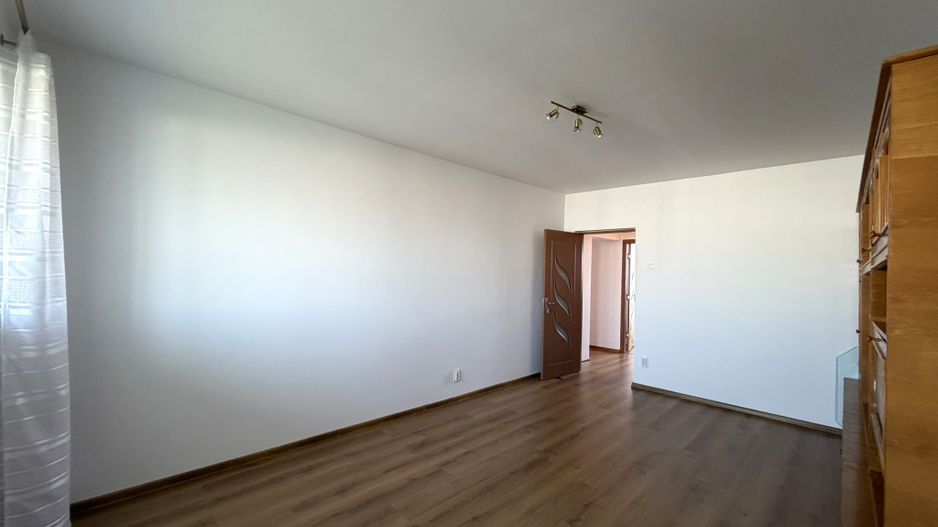 Apartament renovat, decomandat, luminos | Zona Dristor metrou - Poză 2