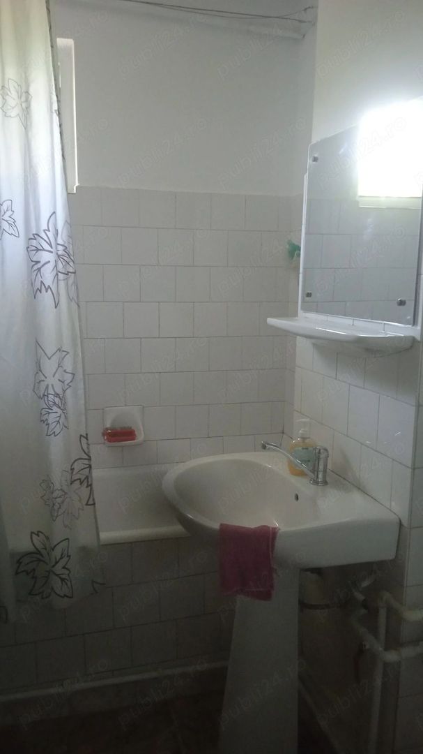 De inchiriat apartament cu 2 camere, Micro 20, 350 Euro - Poză 3