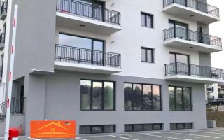 Spatiu comercial nou amenajat 2 intrari/2bai/2centrale/PVC tripan - Poză 4