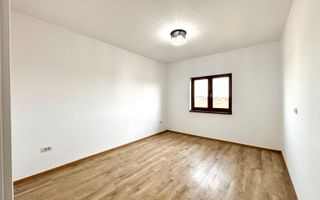 Duplex  cu 4 camere si teren generos , Sacalaz - Poză 15