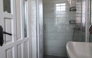 Zona aradului, 4 camere + 2 bai, centrala proprie - Poză 7