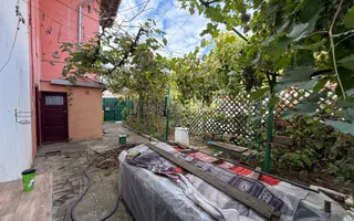 De vanzare apartament de 94MP cu curte de 90 MP - Poză 16