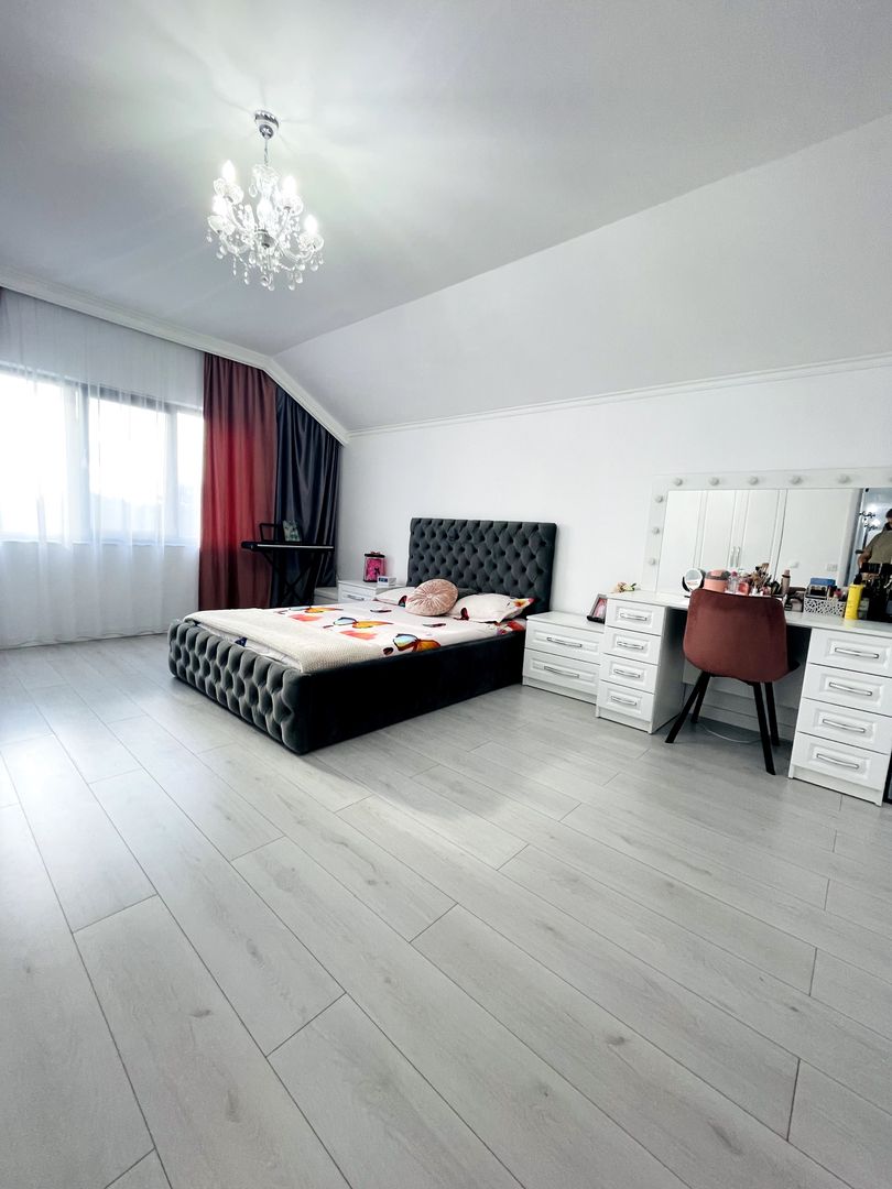 Casă de vânzare – 6 camere P+M, Haieu - Poză 17