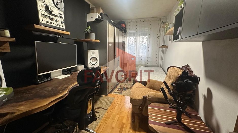 5 camere | etaj 1 | mobilat si utilat | ideal pentru inchiriere | - Poză 1