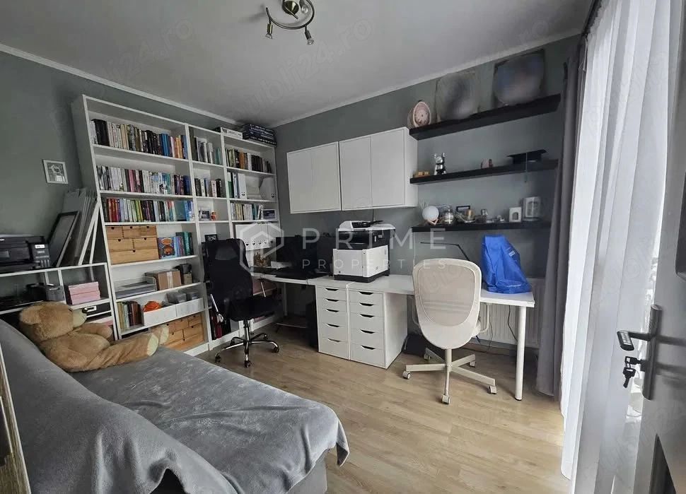 Casă familială spațioasă în zonă liniștită | Sângeorgiu de Mureș | - Poză 3