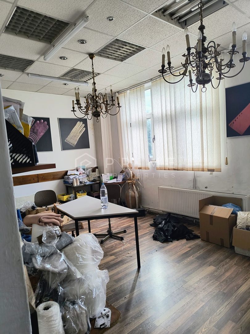 Clădire multifuncțională de vânzare – comerț, birouri și producție. - Poză 4