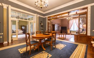 Casa din secolul XIX, ultrafinisata, ultracentral, 855 mp teren - Poză 1