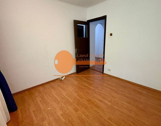 Apartament 4 Camere Centrala Propie - Poză 9
