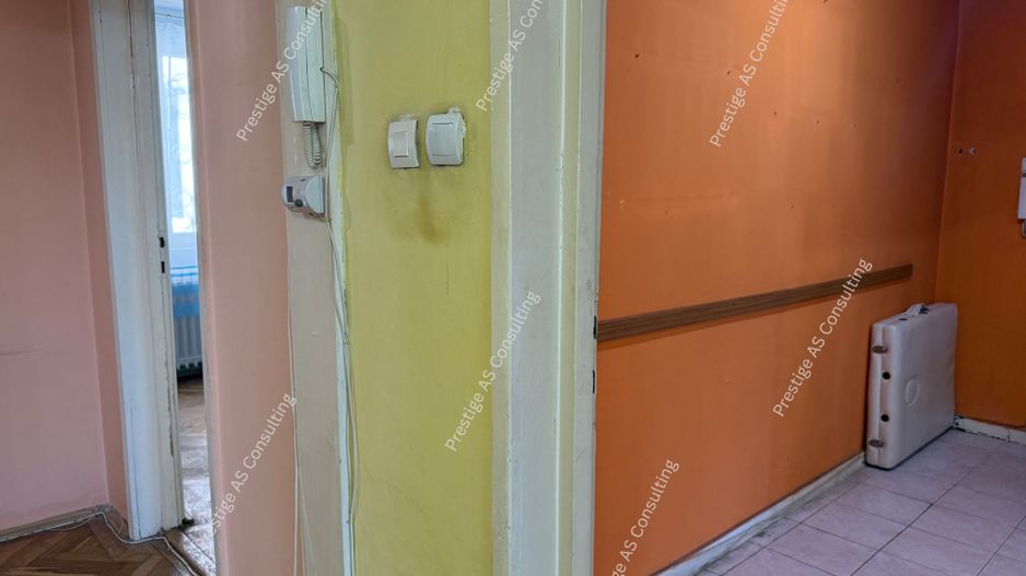 Apartament 4 camere, parter inalt zona Punctele Cardinale - Central - Poză 18