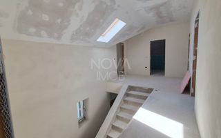 Casa generoasa cu 7 camere, 3 bai, dressing si parcare – Sura Mica - Poză 18