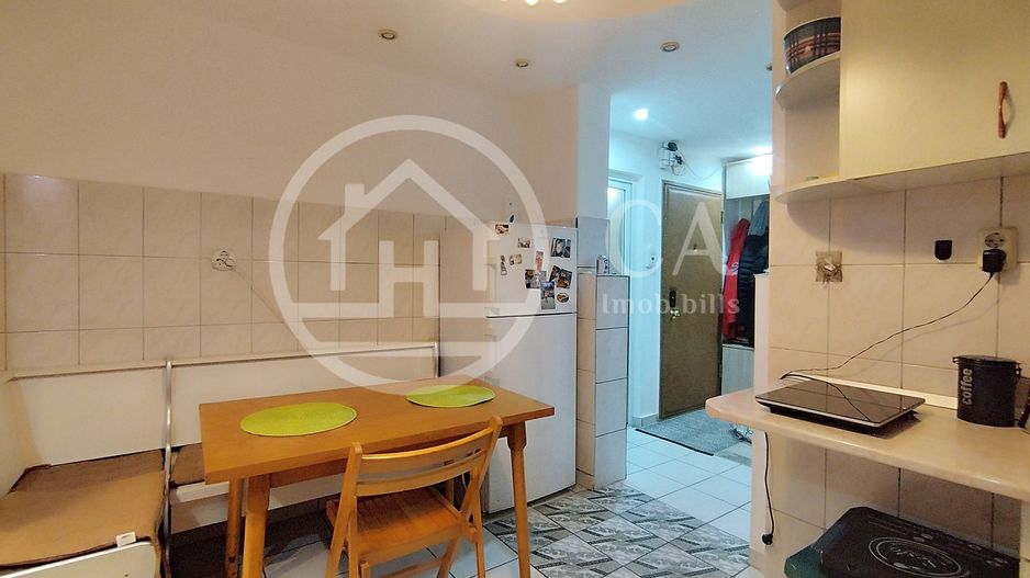 Apartament de vânzare cu 3 camere în zona Nufarul, Oradea - Poză 8