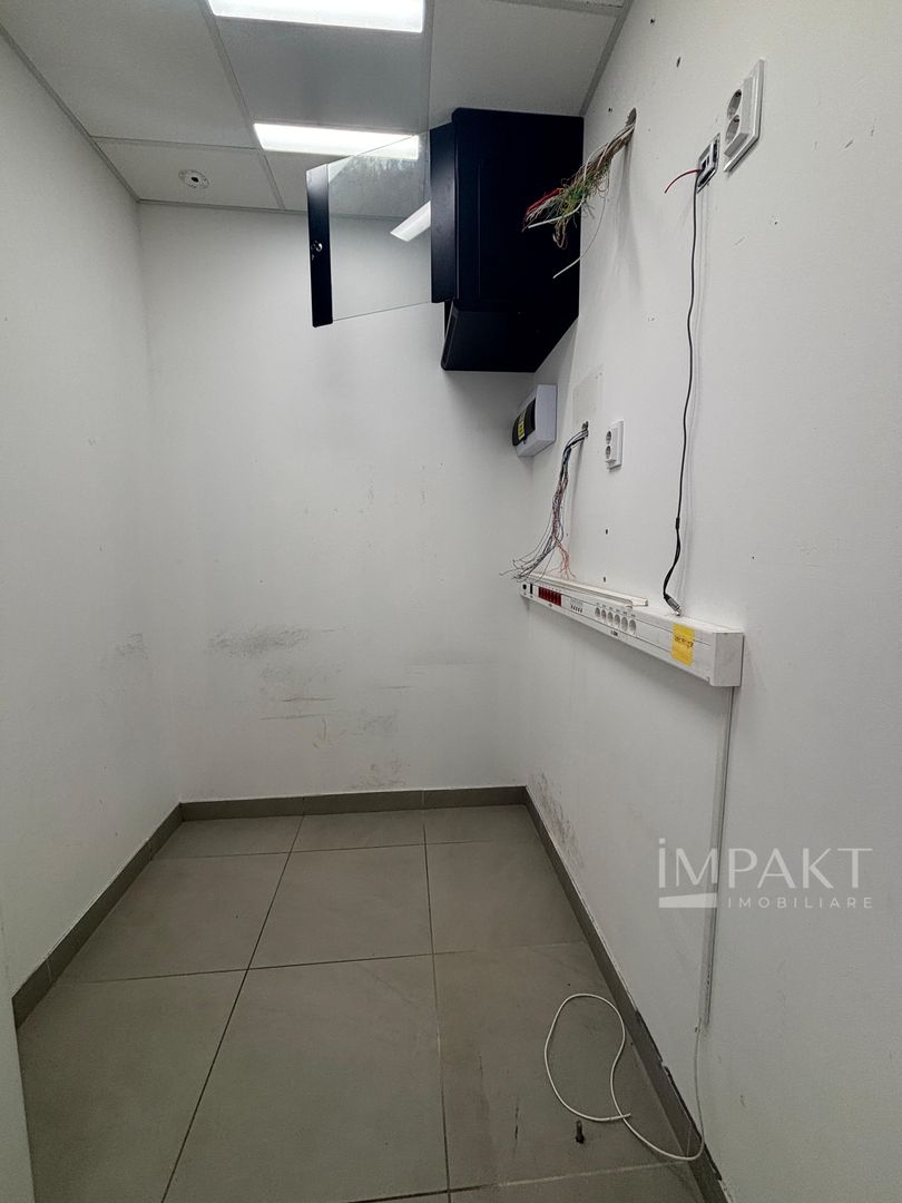 Spațiu comercial open space- 550mp - Poză 19