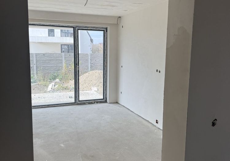 Apartament 4 camere Ghiroda la vila - Poză 2