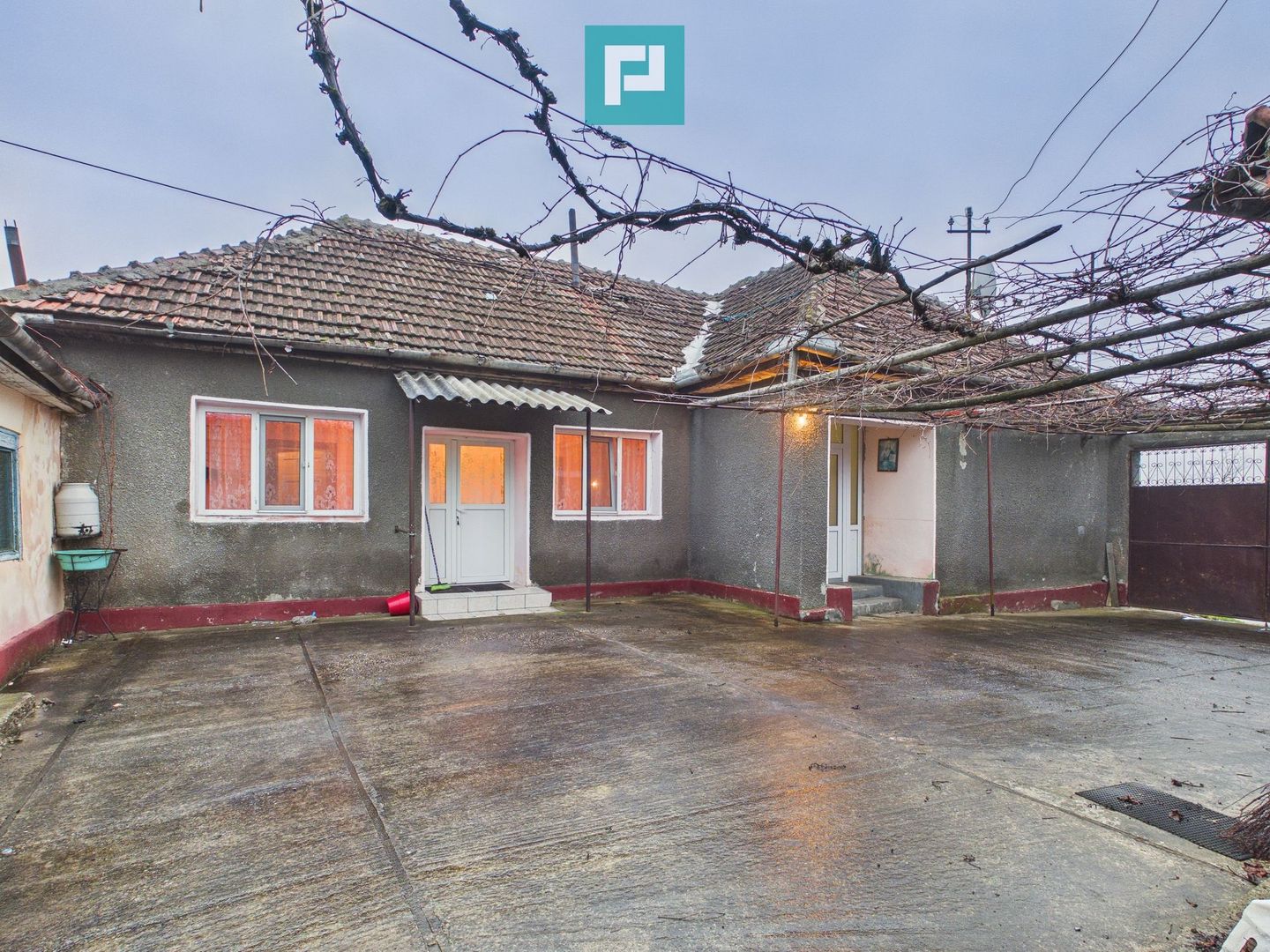 Casă și teren 5.000 mp în Poiana-Tășad, Bihor - Poză 1