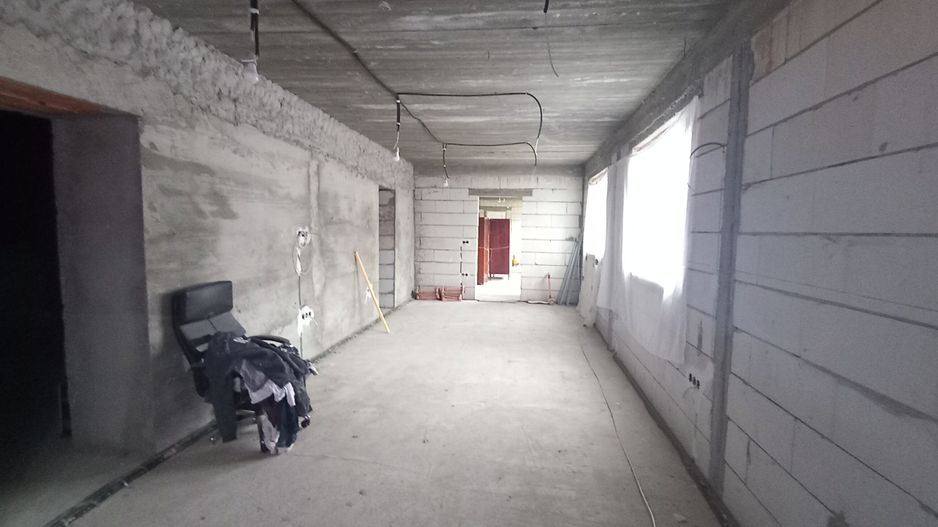 Casa Individuala Suprafete Generoase, Teren Mare, La Rosu - Poză 9