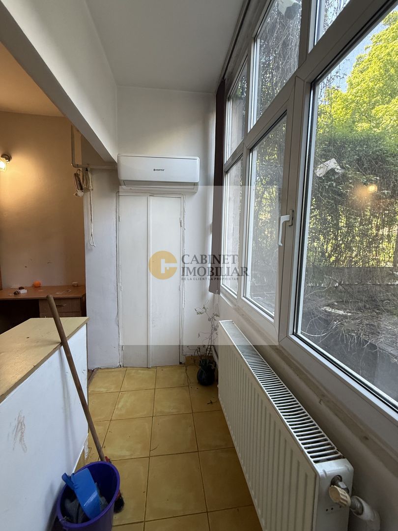 2 camere I Piata Sfintii Voievozi - Victoriei I Parter inalt - Poză 7