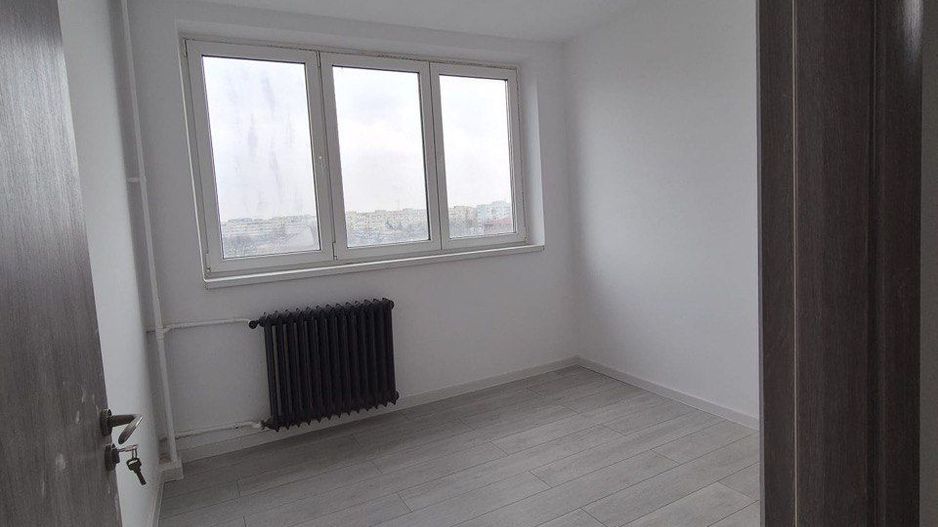 Apartament 4 camere la vanzare - Poză 4