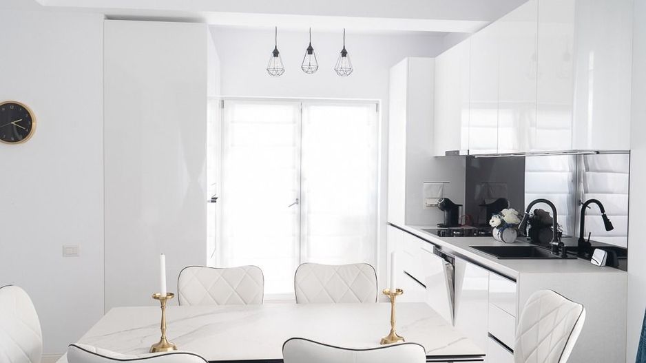 Casa deosebita cu finisaje premium si gradina privata Tunari - Poză 3
