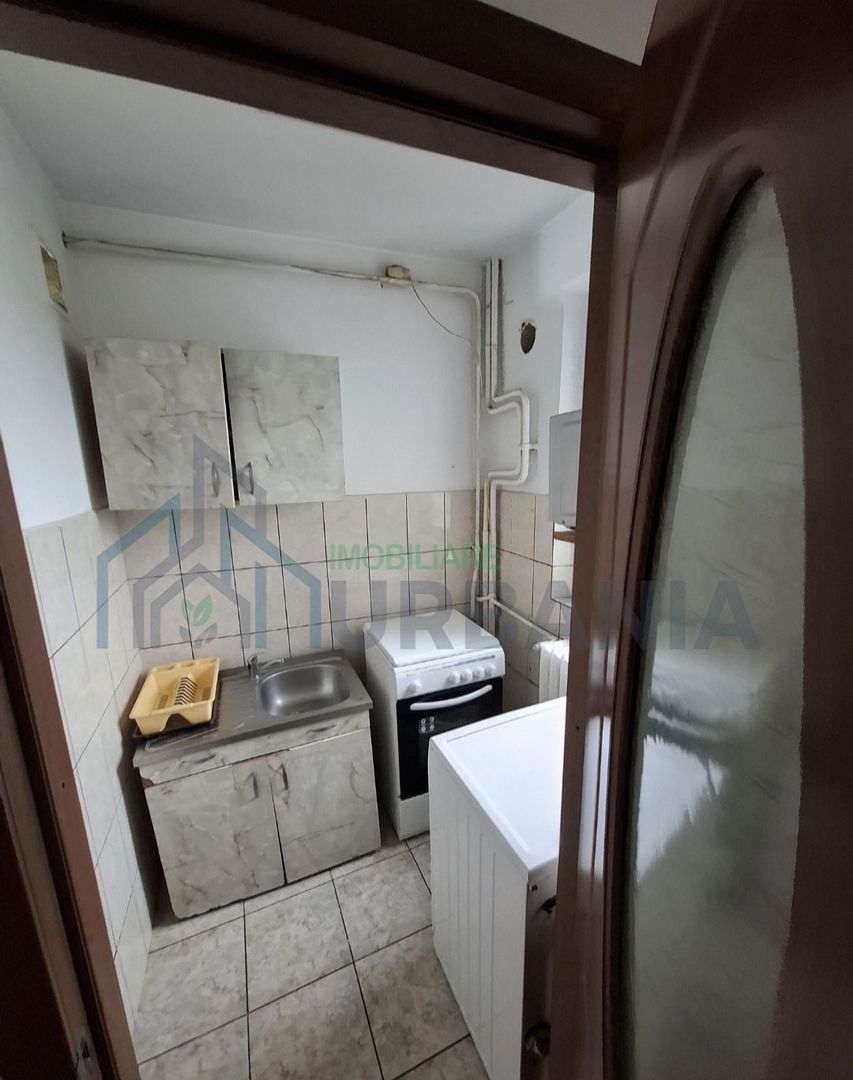 Garsonieră în bloc de apartamente - Poză 6