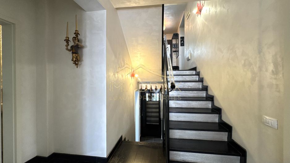 Vila cu 5 camere *344mp* + 800mp Teren // Zona Bucurestii Noi - Poză 23